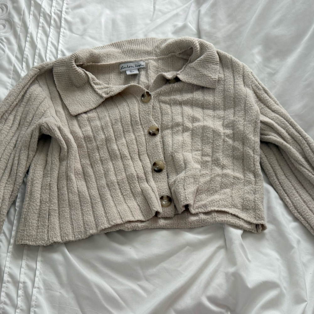 Women's Cream Button-Up Cropped Sweater
